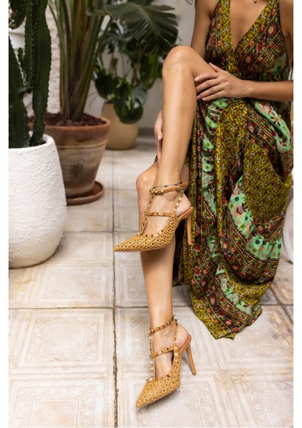 Borya Kadın Taba Pimli Topuklu Sandalet fiyatları