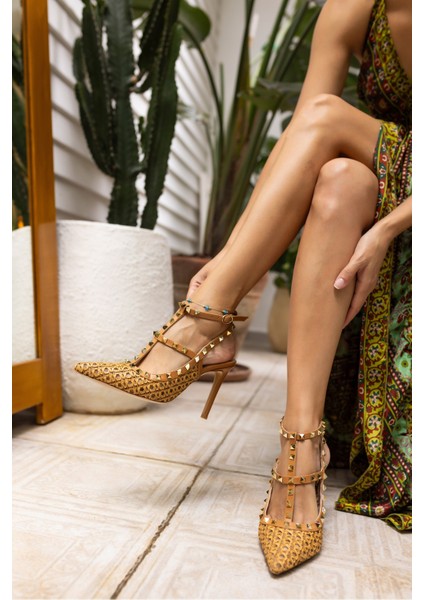 Borya Kadın Taba Pimli Topuklu Sandalet fırsatları