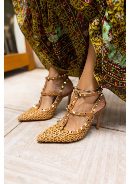 Borya Kadın Taba Pimli Topuklu Sandalet indirimleri