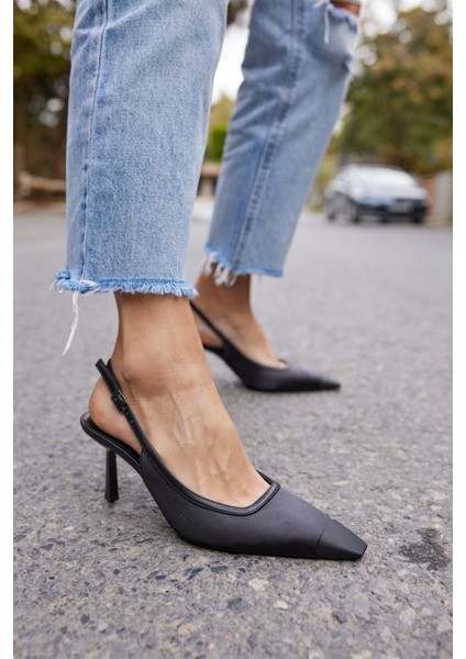 Zelıa Kadın Leopar Burun Demır Detay Topuklu Ayakkabı modelleri