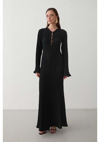 Siyah Düğme Detaylı Uzun Elbise - 1725