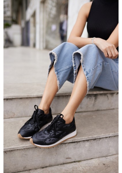 Talisca Kadın Bej Bagcıklı Sneaker fiyatları