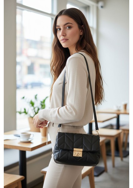 Kadın Kapitone Askılı Çanta fırsatları