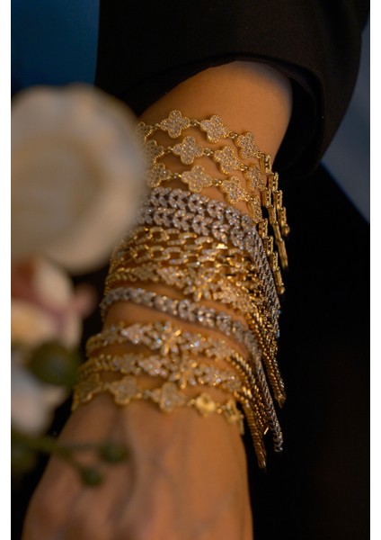 Vip Gümüş Renk Özel Seri Bileklik fiyatları