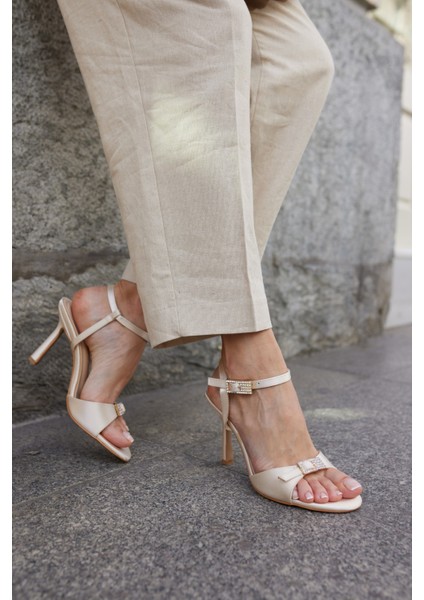 Adeos Kadın Bej Saten Topuklu Abiye Sandalet