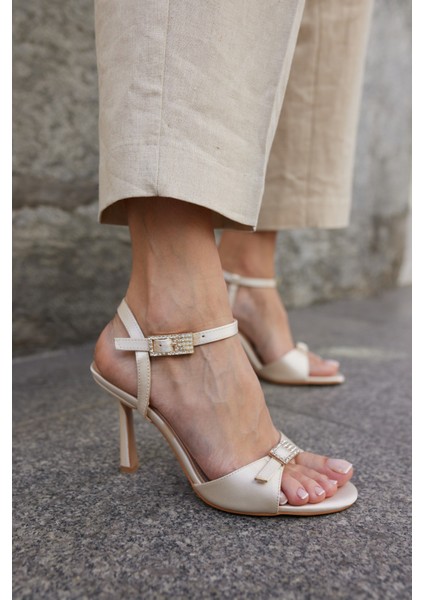 Adeos Kadın Bej Saten Topuklu Abiye Sandalet