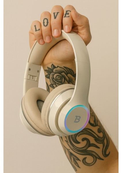 Kablosuz Bluetooth Kulaküstü Kulaklık – Mikrofonlu, Stereo Ses, Aux ve Hafıza Kartı Desteği Nova modelleri