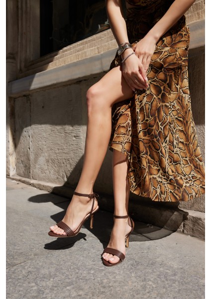 Peras Kadın Kahve Tek Bant Topuklu Sandalet