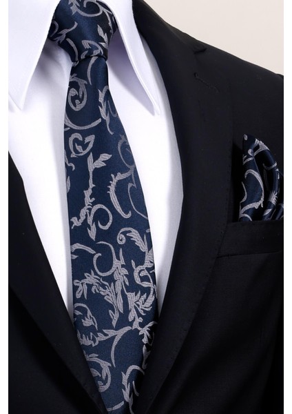 8 cm Lacivert Gri Desenli Hand Made Klasik Geniş Mendilli Kravat