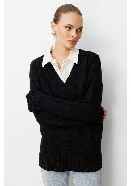 V Yaka Oversize Siyah Triko Kazak fiyatları