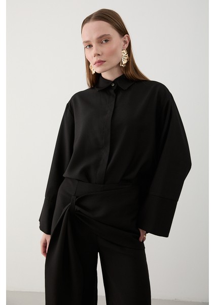 Siyah Kuşak Detaylı Pantolon Gömlek Takım