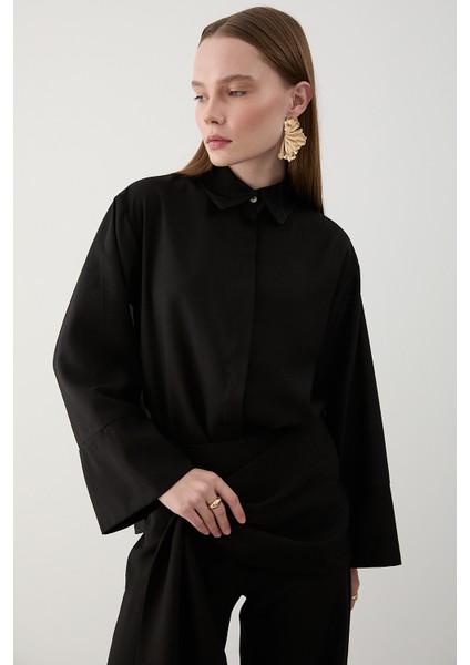 Siyah Kuşak Detaylı Pantolon Gömlek Takım