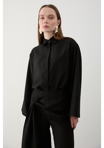 Siyah Kuşak Detaylı Pantolon Gömlek Takım