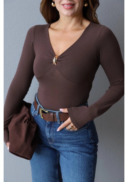 Kahve Yaka Toka Detay Bluz modelleri