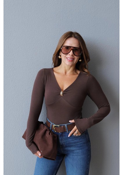 Kahve Yaka Toka Detay Bluz fırsatları