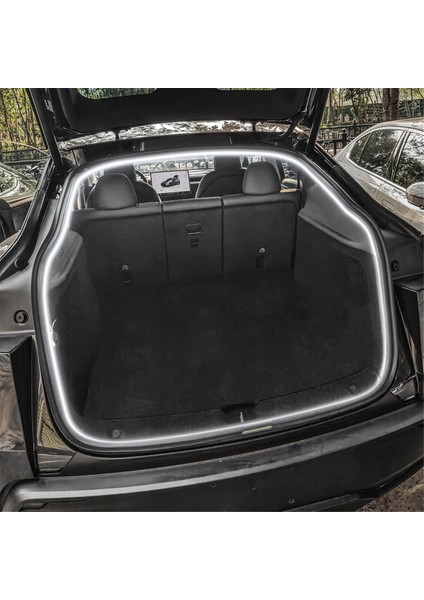 Tesla 2025 Model Y Juniper Arka Bagaj Su Geçirmez LED Şerit Atmosfer Aydınlatma Işığı Araç Iç Aydınlatması Soğuk Beyaz (Yurt Dışından) fırsatları