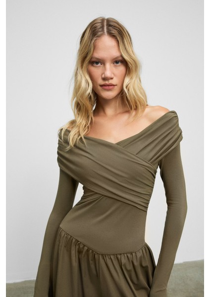 FRUENDO Kadın Asimetrik Yakalı Üstü Esnek Kumaşlı Eteği Poplin Uzun Haki Elbise fırsatları