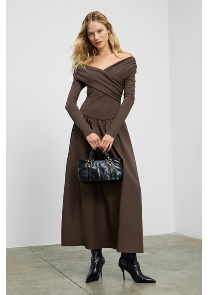 FRUENDO Kadın Asimetrik Yakalı Üstü Esnek Kumaşlı Eteği Poplin Uzun Kahverengi Elbise fiyatları