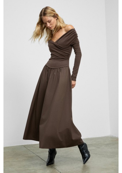 FRUENDO Kadın Asimetrik Yakalı Üstü Esnek Kumaşlı Eteği Poplin Uzun Kahverengi Elbise indirimleri