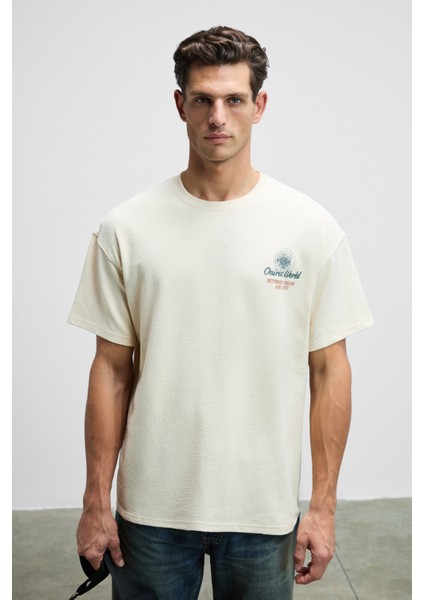 ONIRIC Erkek Göğsü Ve Sırtı Baskılı %100 Organik Pamuk Oversize Fit Bisiklet Yaka Krem T-Shirt