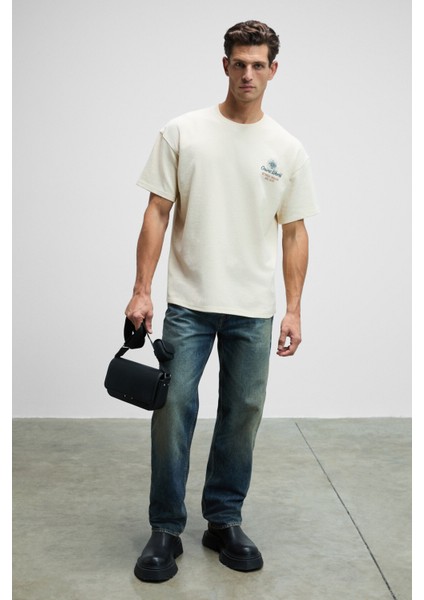 ONIRIC Erkek Göğsü Ve Sırtı Baskılı %100 Organik Pamuk Oversize Fit Bisiklet Yaka Krem T-Shirt indirimleri