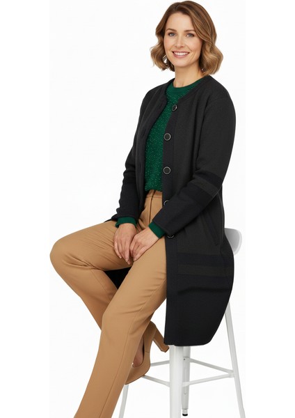 Kadın Kışlık Kalın Örme Anne Uzun Hırka Boydan Düğmeli Çift Cepli Rahat Kesim Tam Kalıp Likralı Yuvarlak Yakalı indirimleri