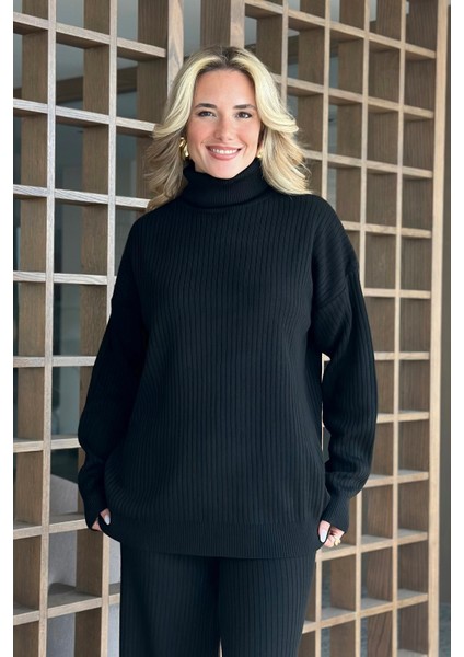 Siyah Boğazlı Fitilli Triko Takım - 4671