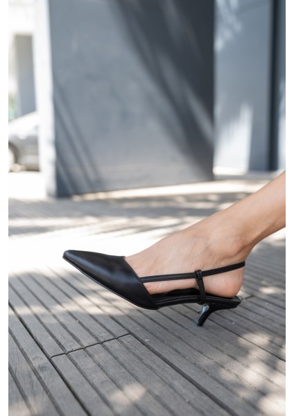 Leıla Kadin Siyah Topuklu Ayakkabi