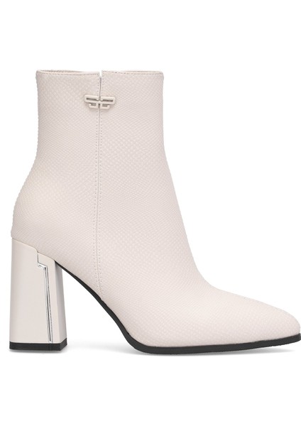 25K137 Kadın Topuklu Bot Bej