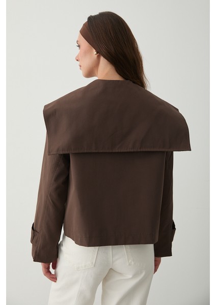 Kahverengi Sakura Geniş Yaka Kısa Trençkot - 7530