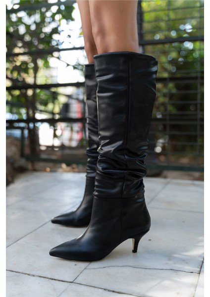 Bukiy Kadın Bej Vegan Deri Plise Çizme indirimleri