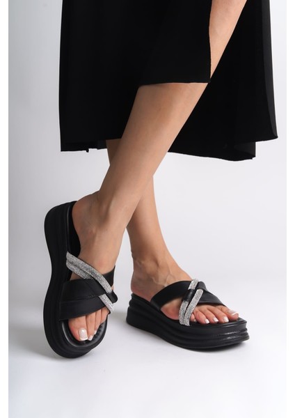 New Ruby Taşlı Şeritli Siyah Kadın Terlik fiyatları