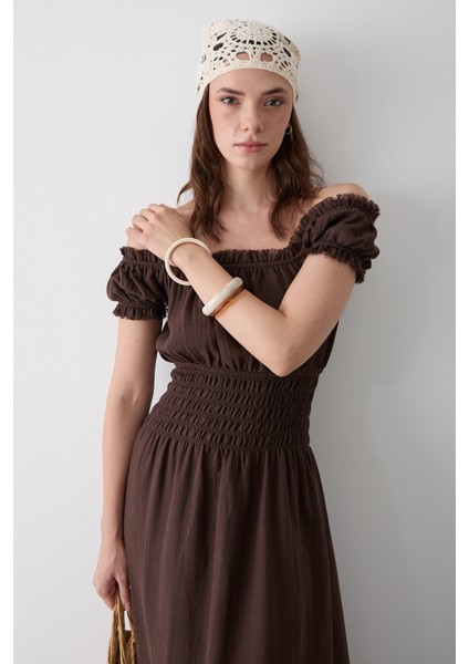Kahverengi Büzgülü Elbise