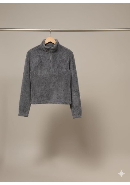 Yarım Femuarlı Pelüş Sweatshirt
