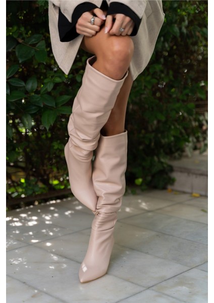 Bukiy Kadın Bej Vegan Deri Plise Çizme modelleri