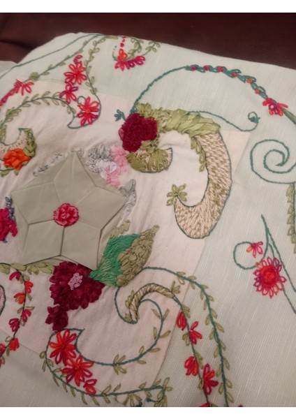 El Işi Çeşidinde Tek Kırlent Kılıfı-Su Yeşili Fabric Origami ve Kurdele Nakışı Kırlent modelleri