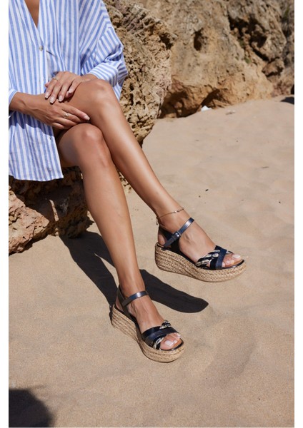 Pinto Kadin Siyah Deri Ispanya Uretımı Dolgu Sandalet