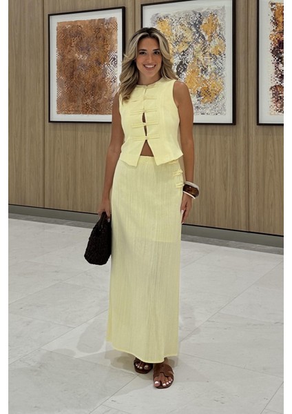 Sarı Brit Detaylı Yelek Etek Takım