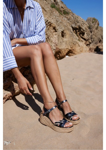 Pinto Kadin Siyah Deri Ispanya Uretımı Dolgu Sandalet modelleri