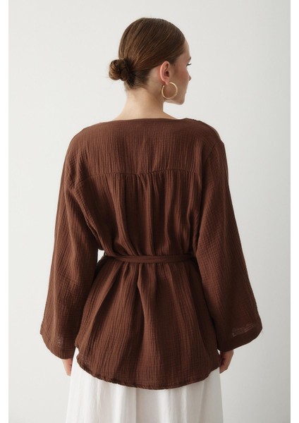 Kahverengi Çok Düğmeli Kimono