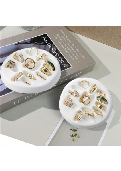 Şık Beyaz Takı Tabağı, Organizer ve Dekoratif Ürün Çekim Için Mükemmel modelleri