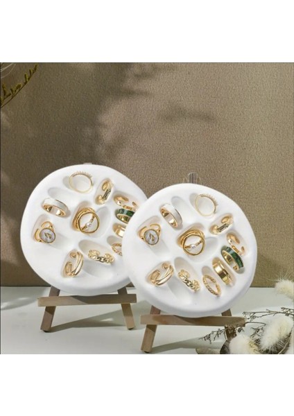 Şık Beyaz Takı Tabağı, Organizer ve Dekoratif Ürün Çekim Için Mükemmel