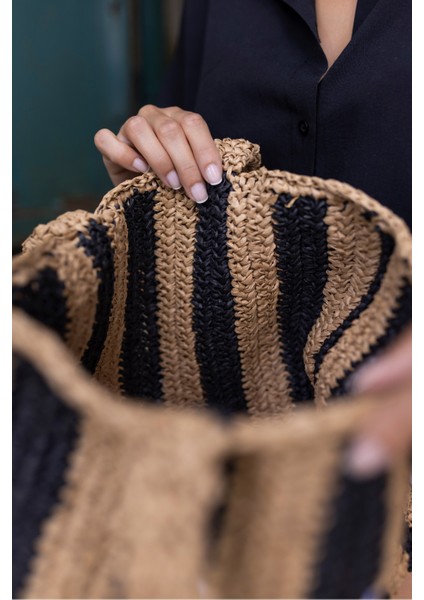 Coosh Kadin Lacivert Beyaz Çizgili Raffia Hasir El Örgusu Plaj Çanta indirimleri