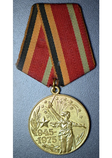 Sovyetler Birliği Orijinal Madalya 1975 Iı. Dünya Savaşı Zaferin 30. Yılı Anısına 1945-75 Orak Çekiç