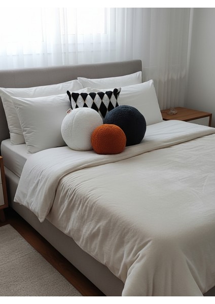 3- Lü Top Kırlent / Yastık 1 Büyük Ekru/ Yastık 1 Büyük Antrasit / 1 Küçük Kiremit ( 42CM / 25CM) indirimleri