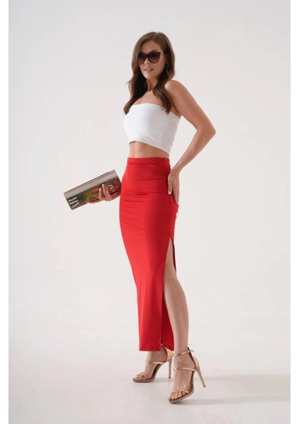 Uzun Yırtmaçlı Ince Kumaş Etek Kırmızı