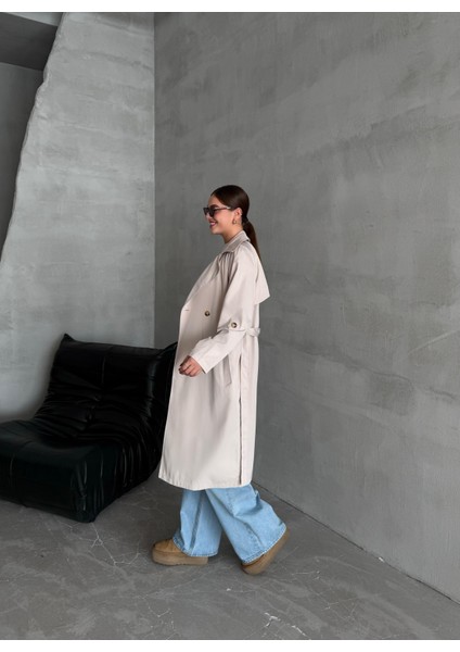 Krem Dökümlü Uzun Trençkot