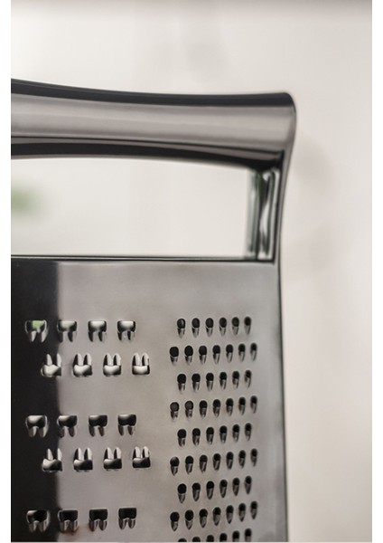 Akrilik Siyah El Kesmeyen Hazneli Rende indirimleri