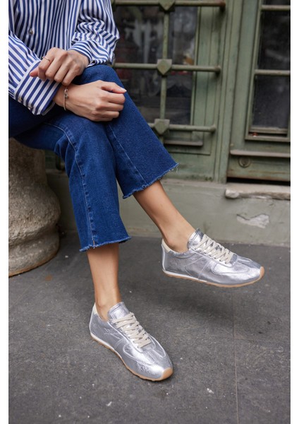 Tores Kadın Kahverengi Gercek Suet Bagcıklı Sneaker fiyatları