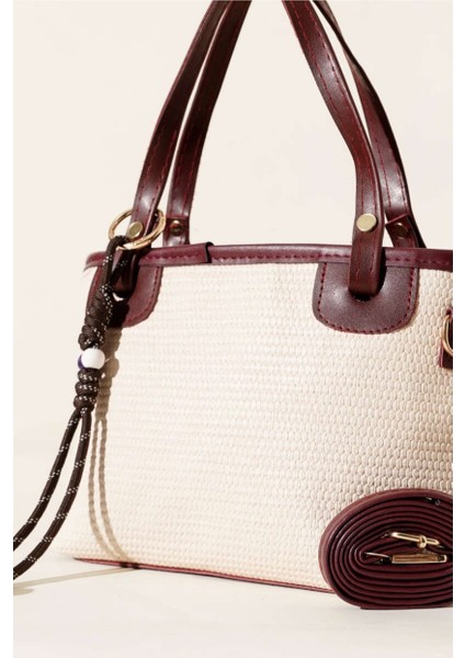 Hasır Dokulu Charm Hediyeli Kadın Omuz Çantası modelleri